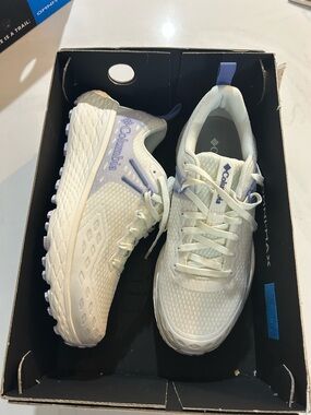 Columbia Women's White Sneakers with Light Purple Accents